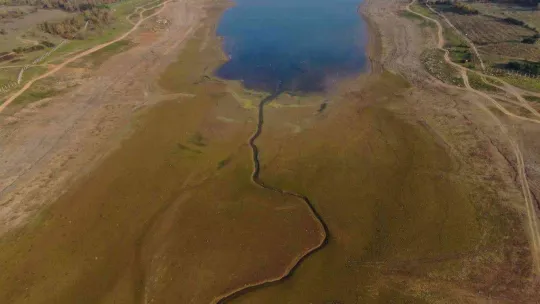 İstanbul barajları alarm veriyor: Ömerli Barajında su metrelerce çekildi