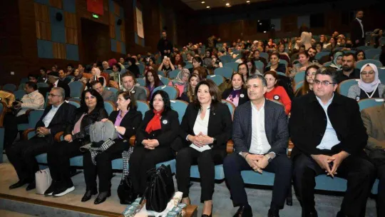 İstanbul Barosu Başkanı Filiz Saraç Esenyurt'ta seminer verdi