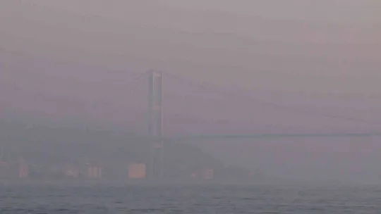 İstanbul Boğazı'nda sis