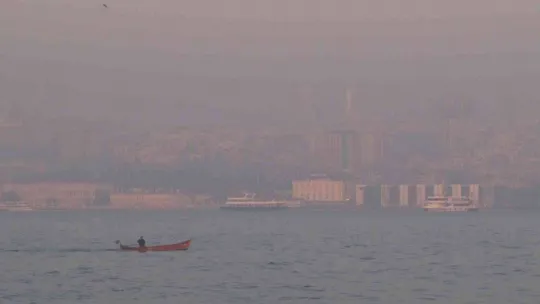 İstanbul Boğazı'nda sis