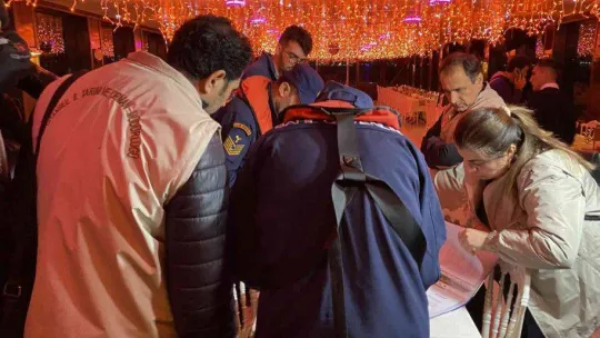 İstanbul Boğazı'nda yılbaşı öncesi teknelere kaçak ve sahte içki denetimi
