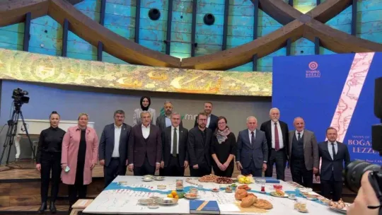 İstanbul Boğazı'ndaki yalı ve malikanelerin yemek kültürü gün yüzüne çıkarıldı