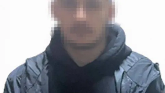 İstanbul'da 'silkeleme' yöntemiyle yankesicilik: Hırsızlar çaldığı telefonu takside düşürdü