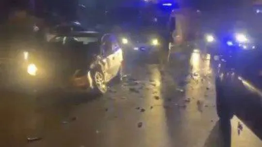 İstanbul'da 14 yaşındaki çocuğun araba kaçırma macerası kazayla bitti: 3'ü çocuk 4 yaralı