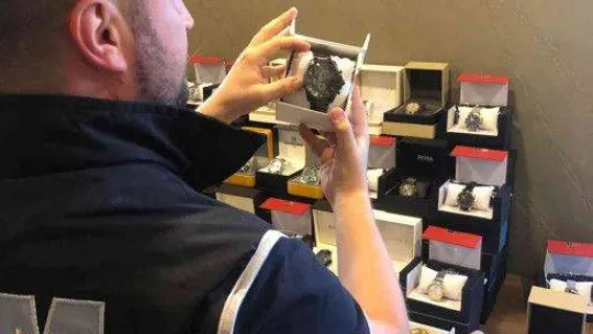 İstanbul'da 15 milyon lira değerinde kaçak ürün ele geçirildi