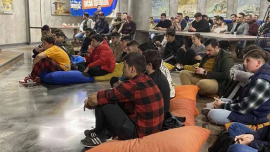 İstanbul'da 39 ilçede eş zamanlı 'İlk Oyum Erdoğan'a İlk Oyum AK Parti'ye' programı