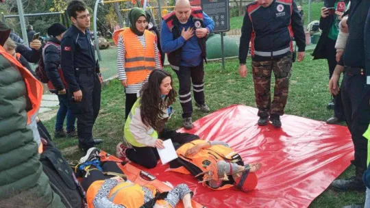 İstanbul'da afet gönüllülerine eğitim verildi