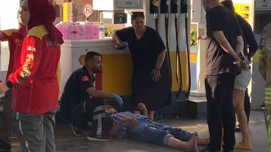 İstanbul'da akaryakıt istasyonunda dehşet anları: 3 yaralı