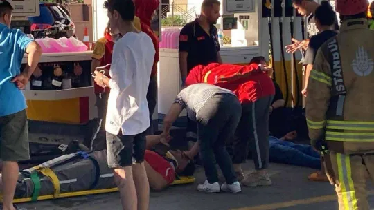 İstanbul'da akaryakıt istasyonunda dehşet anları: 3 yaralı