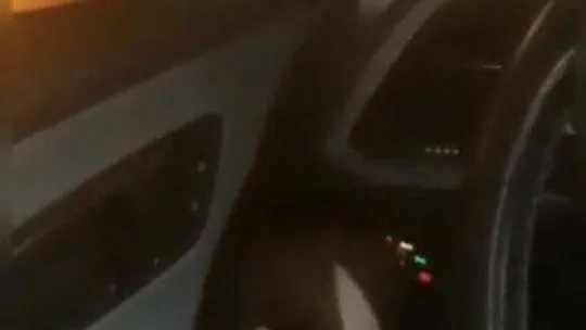 İstanbul'da akıl almaz torbacı düzeneği kamerada: Zuladan kokain fışkırdı