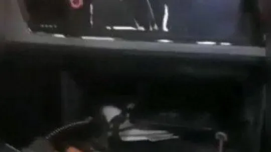 İstanbul'da akıl almaz torbacı düzeneği kamerada: Zuladan kokain fışkırdı