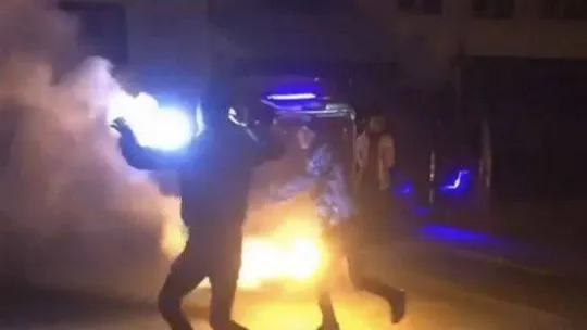 İstanbul'da asker eğlencesinde korkutan anlar: Kimi kavga etti, kimi meşalelerle dans etti