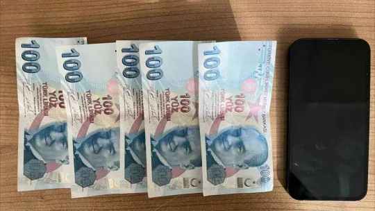 İstanbul'da bıçaklı gaspçıların yakalandığı anlar kamerada: Polise yemin ederek yalvardılar