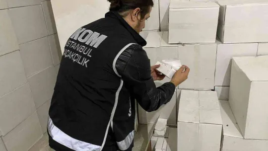 İstanbul'da büyük operasyon: Piyasa değeri 33 milyon olan kaçak tütün ele geçirildi