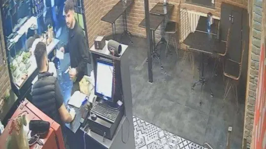 İstanbul'da çiğ köfteci saldırısında intikam detayı: Gencin dövüldüğü anlar kamerada