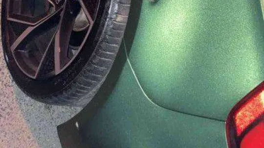 İstanbul'da fenomen şarkıcının aracına ateş açan saldırgan yakalandı, azmettirici eski sevgili aranıyor