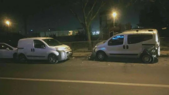 İstanbul'da film sahnesi gibi olay kamerada: Ortalığı savaş alanına çevirip çekiciyle aracını kaçırdı