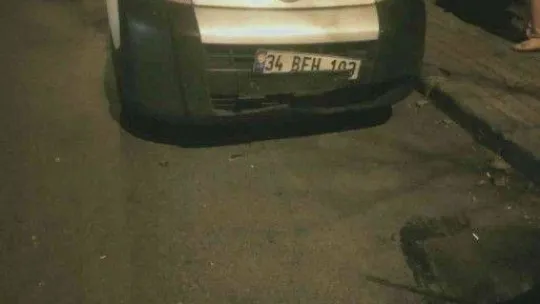 İstanbul'da film sahnesi gibi olay kamerada: Ortalığı savaş alanına çevirip çekiciyle aracını kaçırdı