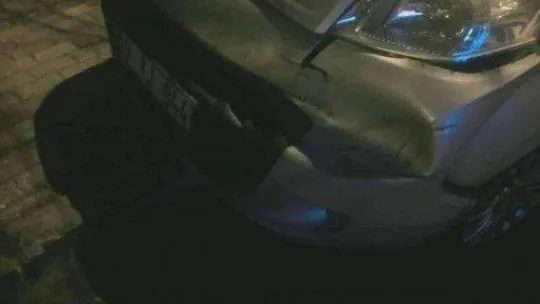 İstanbul'da film sahnesi gibi olay kamerada: Ortalığı savaş alanına çevirip çekiciyle aracını kaçırdı