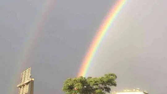 İstanbul'da gökkuşağı sürprizi kartpostallık görüntüler oluştu