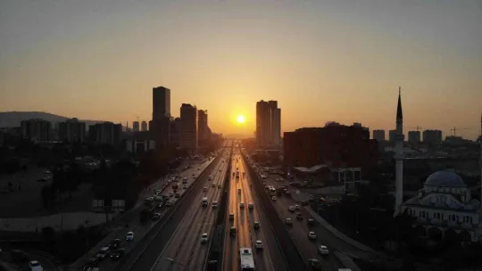İstanbul'da gün doğumu manzarası mest etti