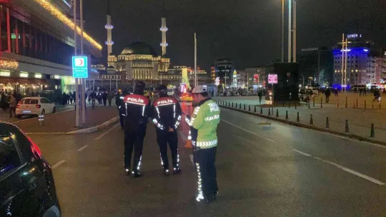İstanbul'da helikopter destekli 'Yeditepe Huzur' uygulaması