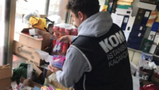 İstanbul'da kaçak elektronik sigara operasyonu: 10 milyon lira değerinde kaçak ürün ele geçirildi