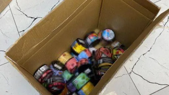 İstanbul'da kaçak sigara operasyonu: Piyasa değeri 300 bin lira olan sigara ele geçirildi