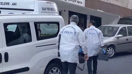 İstanbul'da korku dolu anlar kamerada: Sevgilisiyle tartışan engelli genç dehşet saçtı