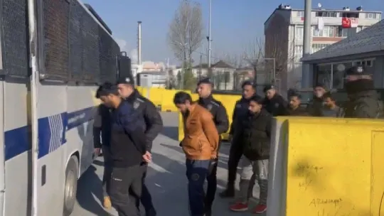 İstanbul'da korkunç cinayet: 8 şahıs tarafından dövülerek bıçaklandı