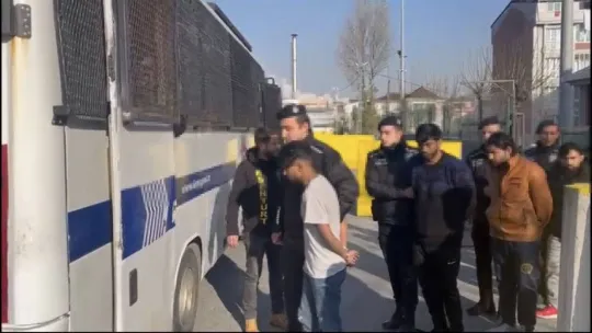 İstanbul'da korkunç cinayet: 8 şahıs tarafından dövülerek bıçaklandı