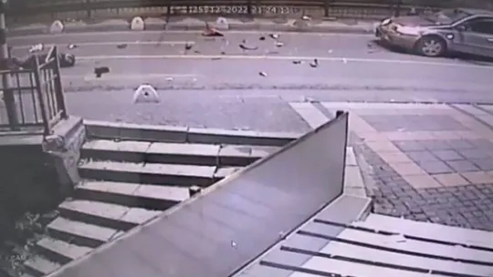 İstanbul'da motosikletli kuryenin öldüğü feci kaza kamerada
