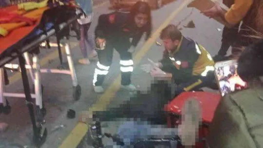 İstanbul'da motosikletli kuryenin öldüğü feci kaza kamerada