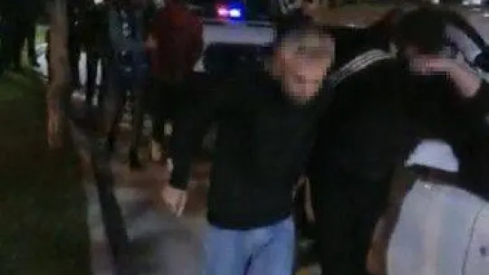 İstanbul'da nefes kesen balyozlu operasyon kamerada: Polis uyuşturucu içerken yakaladı