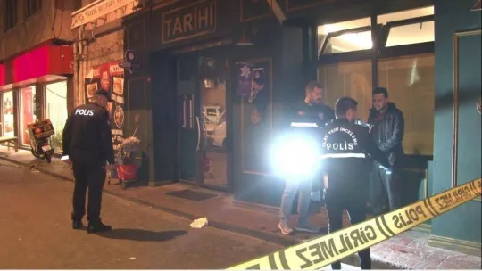 İstanbul'da restoran önünde silahlı saldırı: Yolda beklerken bacağından vuruldu