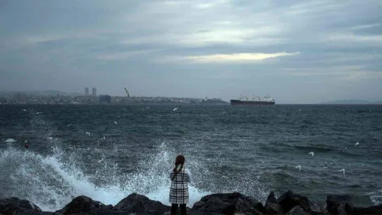 İstanbul'da şiddetli lodos etkili oluyor