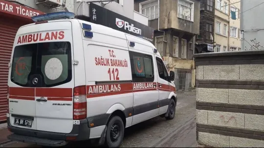 İstanbul'da silahlı saldırı sonrası ilginç anlar kamerada: 200 metre hiçbir şey olmamış gibi yürüdü