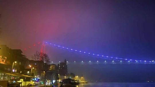 İstanbul'da sis etkili olmaya devam ediyor