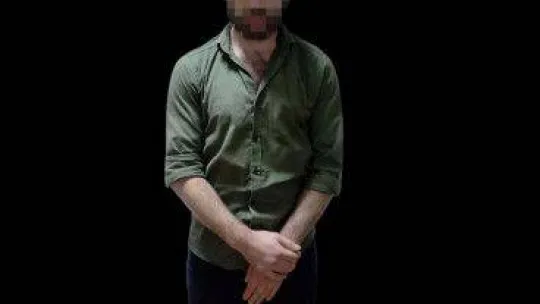 İstanbul'da soğukkanlı hırsız kamerada: Otelin bilgisayarını faresiyle beraber çaldı