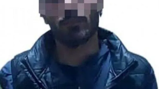 İstanbul'da şoke eden hırsızlık kamerada: Tekerlekli sandalyeyle gelip yaralı adamın telefonunu çaldı