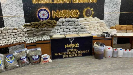İstanbul'da son 1 ayda 455 kilogram ve 494 bin adet uyuşturucu madde ele geçirildi