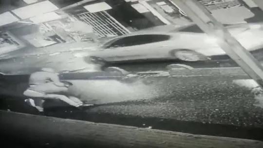 İstanbul'da taksiciye dayak kamerada: Gasp oyununu polis bozdu