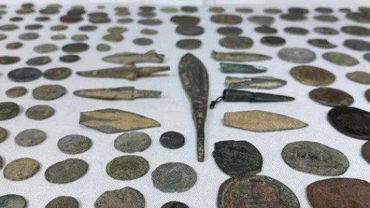 İstanbul'da tarihi eser operasyonu: 448 eser ele geçirildi