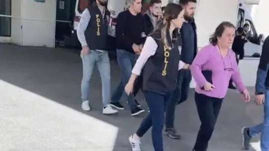 İstanbul'da terör örgütü propagandasıyla bildiri dağıtılmasına polis engeli: 8 gözaltı