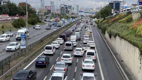 İstanbul'da yağmur trafiği: Yoğunluk yüzde 67
