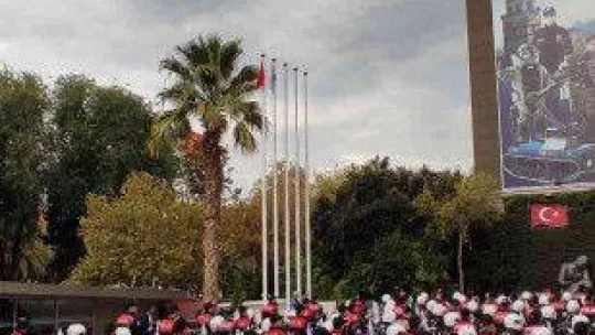 İstanbul'da yunus polislere 180 yeni motosiklet teslim edildi