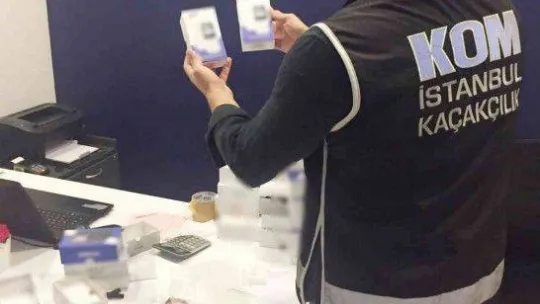 İstanbul'da yüzlerce kaçak telefon ele geçirildi