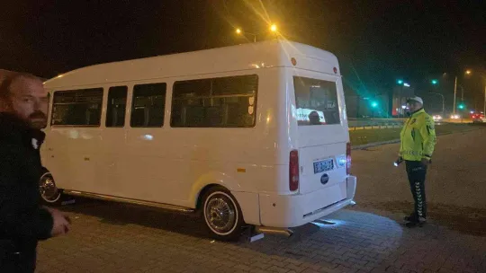 İstanbul'dan sahte plakalı araçla geldiği Bursa'da polise yakalandı