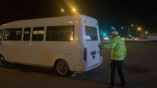 İstanbul'dan sahte plakalı araçla geldiği Bursa'da polise yakalandı