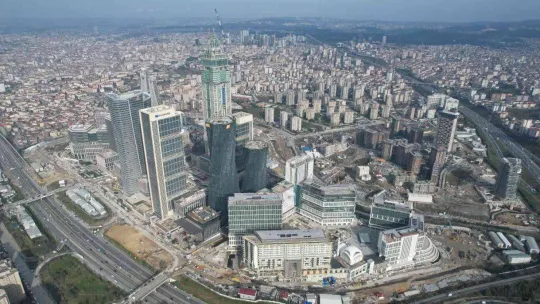 İstanbul Finans Merkezi, Nisan'da açılıyor